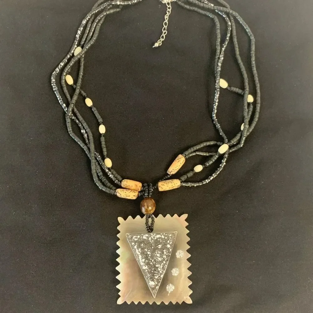 Shell Necklace and‎ Earrings Set NWOT